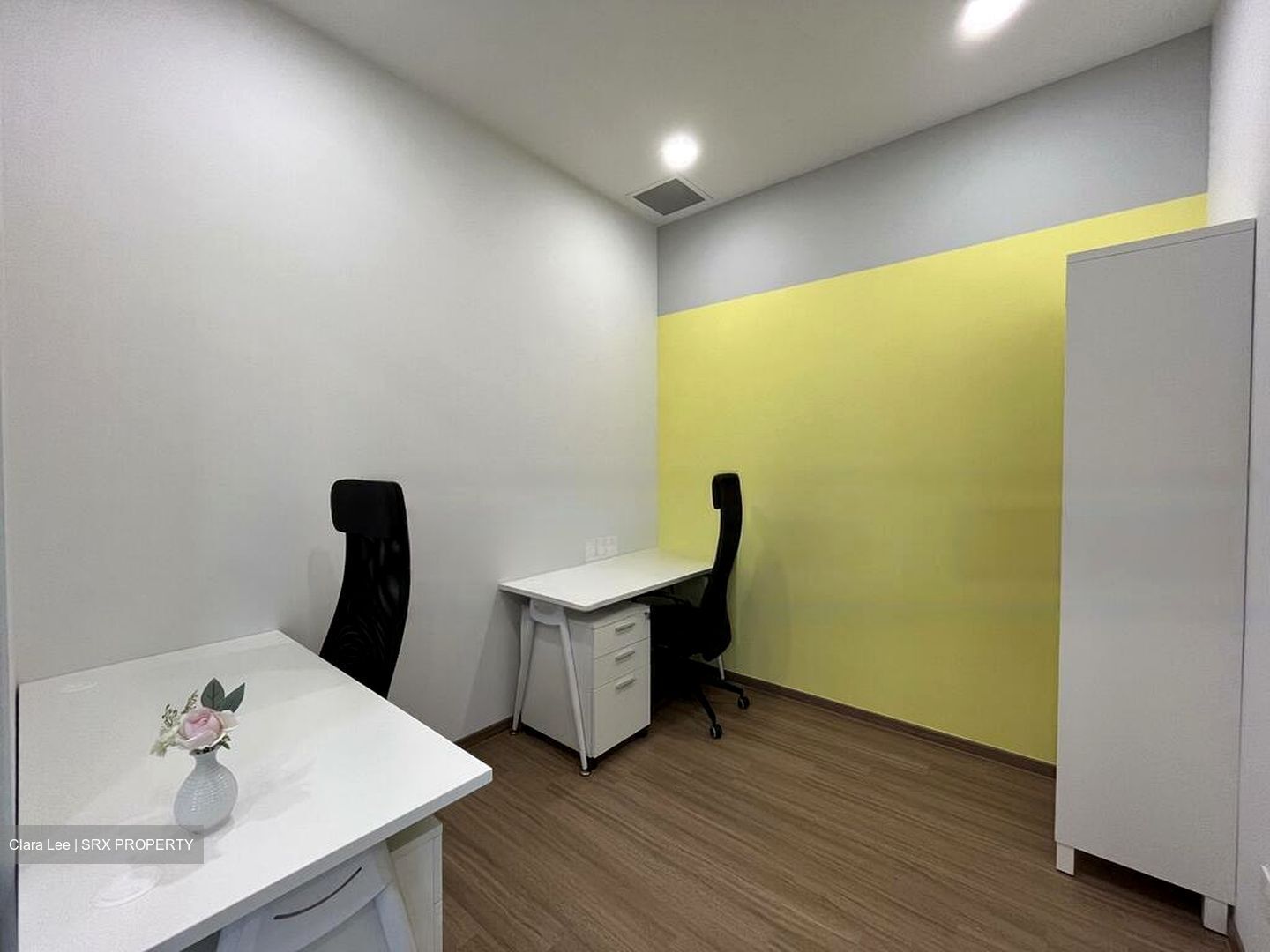 Woods Square (D25), Office #462633411